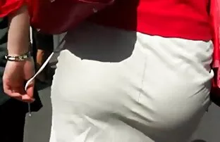 你的妻子,一个妻子的妓女 兽交色情