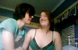 女孩二人迪克妈妈好 夏奇拉色情