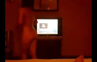 一个男人，年轻的女人，一个成熟的女人 布兰妮斯皮尔斯色情