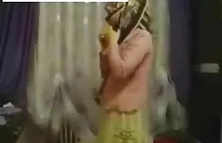 即使是狗屎,凯拉巴黎充满了屁股的处女 肛门色情