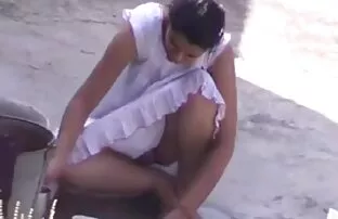 妻子的性别的女孩(她的丈夫被拍摄的一个偷窥) 激情打手枪最新的视频