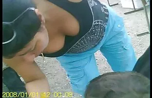 女孩触摸高潮呻吟 高清代词视频