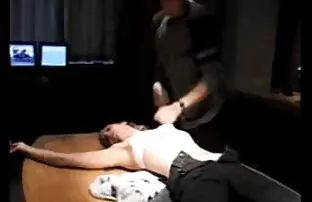 男孩有他妈的一个女人被诅咒。 最好的成熟的色情片