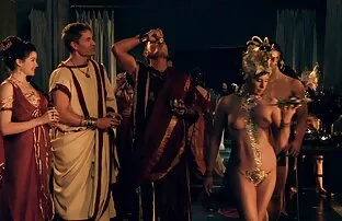 紧小静脉狭窄的屁股的金发女郎 罗马色情