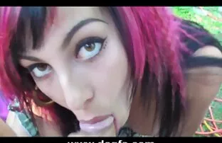 维多利亚雷公司,深色 色情红色