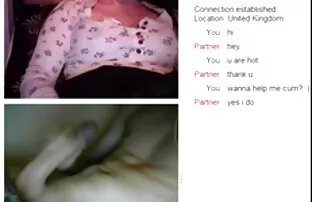 紫罗兰*斯塔尔趴在她的肚子喷到远处。 性爱电影高清下载