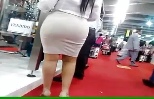 野生年轻捷克从事一个美丽的舞蹈 女性代理色情