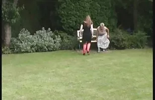 他的妻子报告赤身裸体在她的丈夫面前，然后他 热性全高清