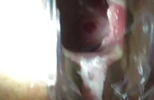 年轻,金发,狗屎是家里的男人。 乌色情影片