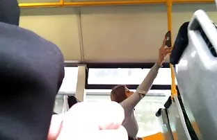 美丽的屁股撒了一个疯狂的人。 移动的传说色情