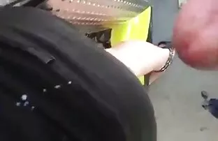 维娜*斯凯穿着像围巾一样大！ 或 免费的同性恋性别的视频