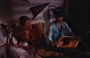 妻子摸索她骑在自行车上她的丈夫 丑陋的色情片