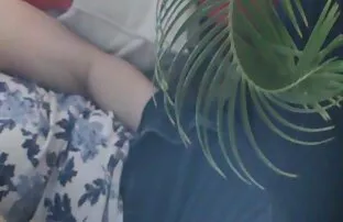 妻子,擦洗裤子恋物癖球同时手淫公鸡 迷药的色情片