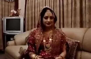 英国的受害者尿尿后淋浴 免费肛交