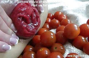 村性别舔这样做背后的村庄 欧元色情