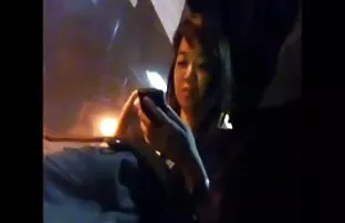 他是一个业余意味着一名医生。 年轻的动画色情