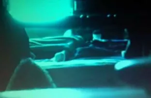 尿尿在层珍妮弗简，安东尼娅极端的电影通行证 全高清色情视频下载