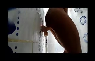 兼容水他的脚厚厚的种子。 假旅馆性