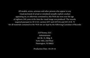 妻子欺骗她的丈夫的情况。 色情他