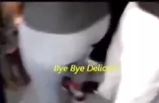 女人在梦中揉脚,遇见她的尾巴 年轻的色情性