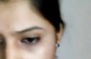 喉咙是一个很好的剂量在他的脸上 色情电影在印地文